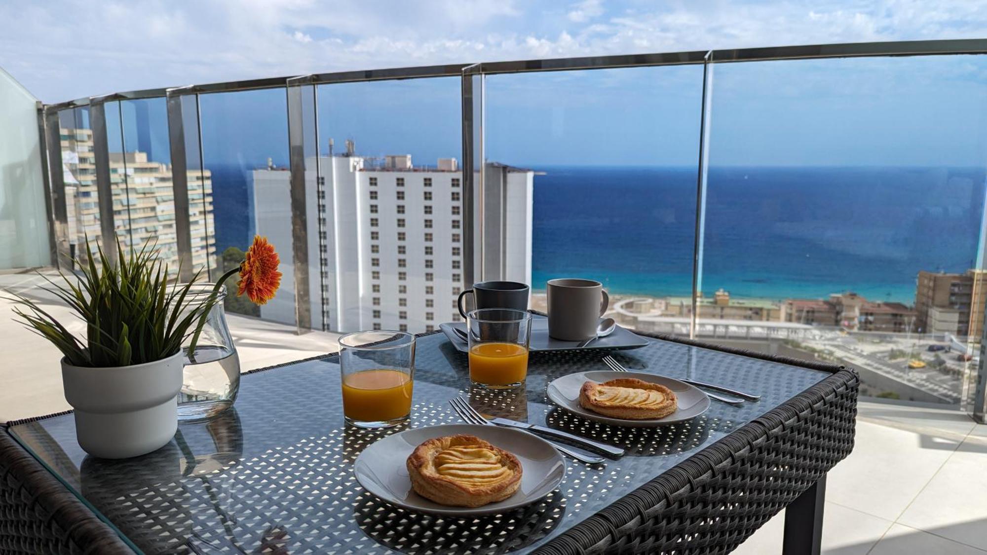 Sunset Waves Sea View Apartments Benidorm Exterior photo